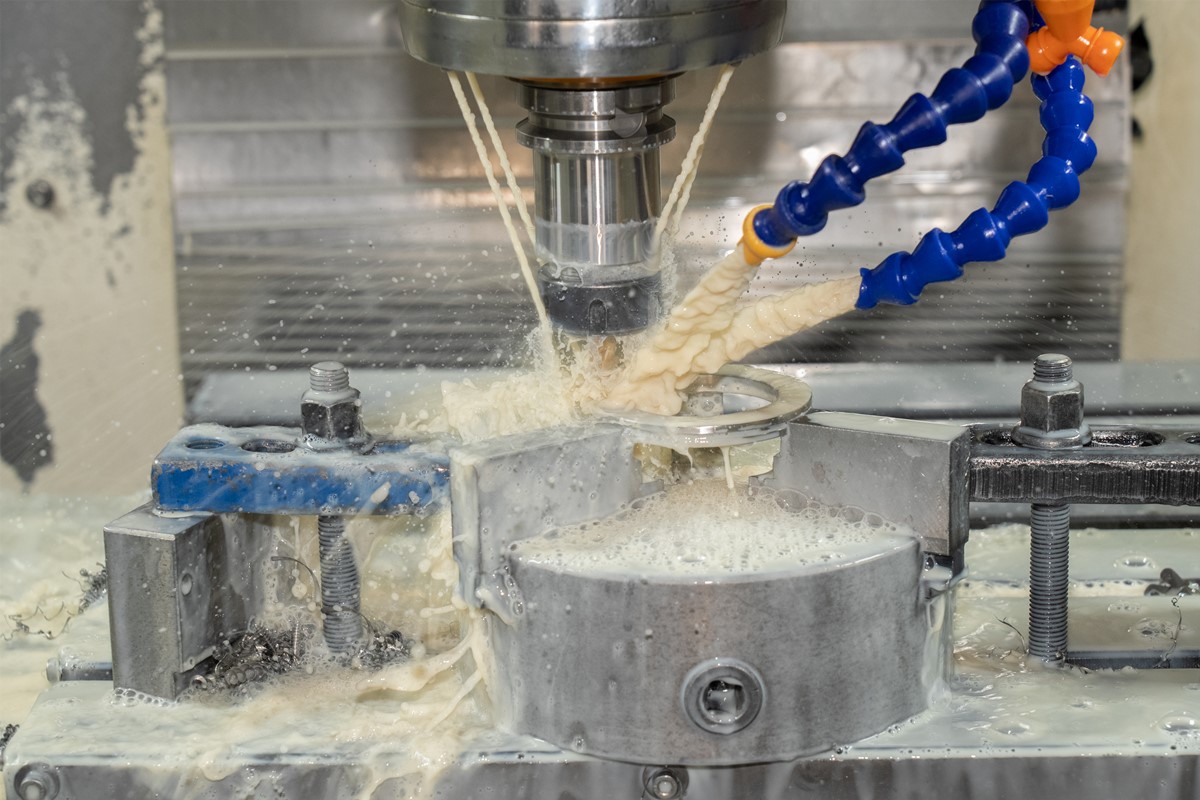 Dari Bengkel ke Dunia: Kebangkitan Pengilang Perkakasan Moden